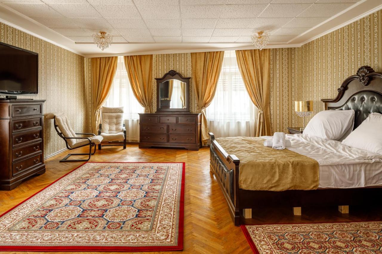 Imperial Boutique Apartment Brasov Luaran gambar