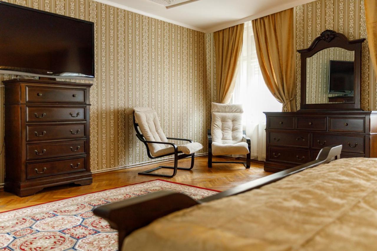 Imperial Boutique Apartment Brasov Luaran gambar